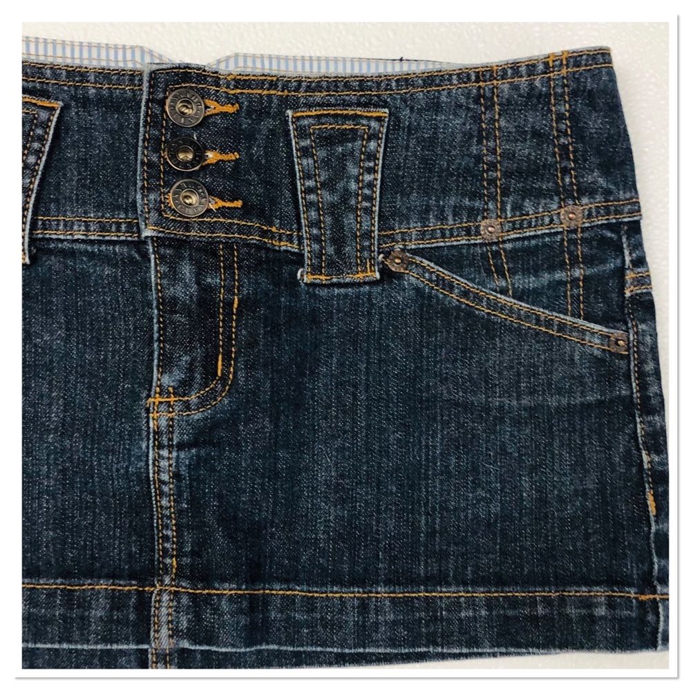Guess distressed denim jean mini skirt size 28 - Picture 6 of 6